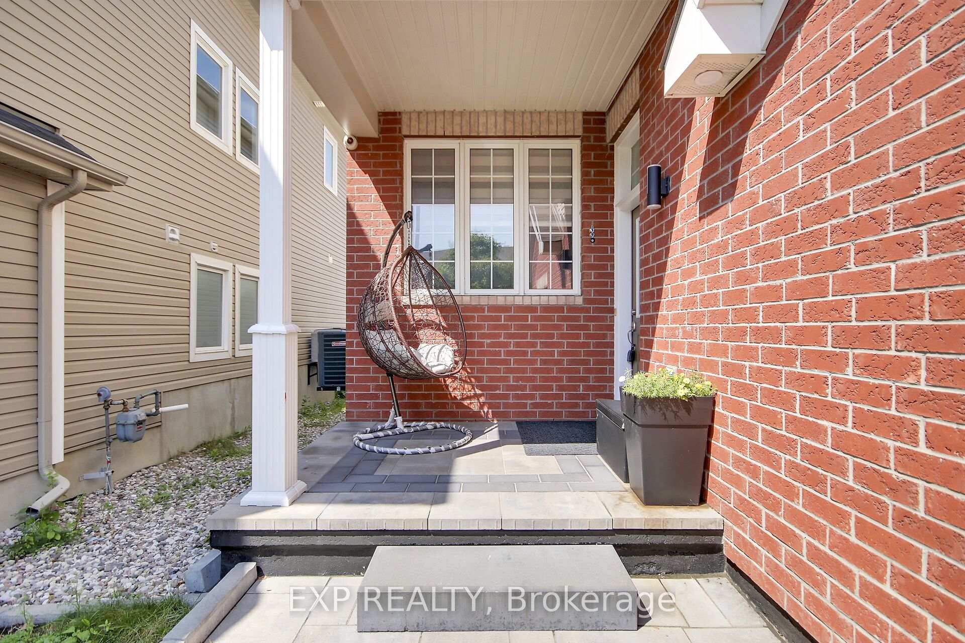 Photo 3 of 860 Percifor Way, Ottawa, Mer Bleue/Bradley Estates/Anderson Park — HOMEH