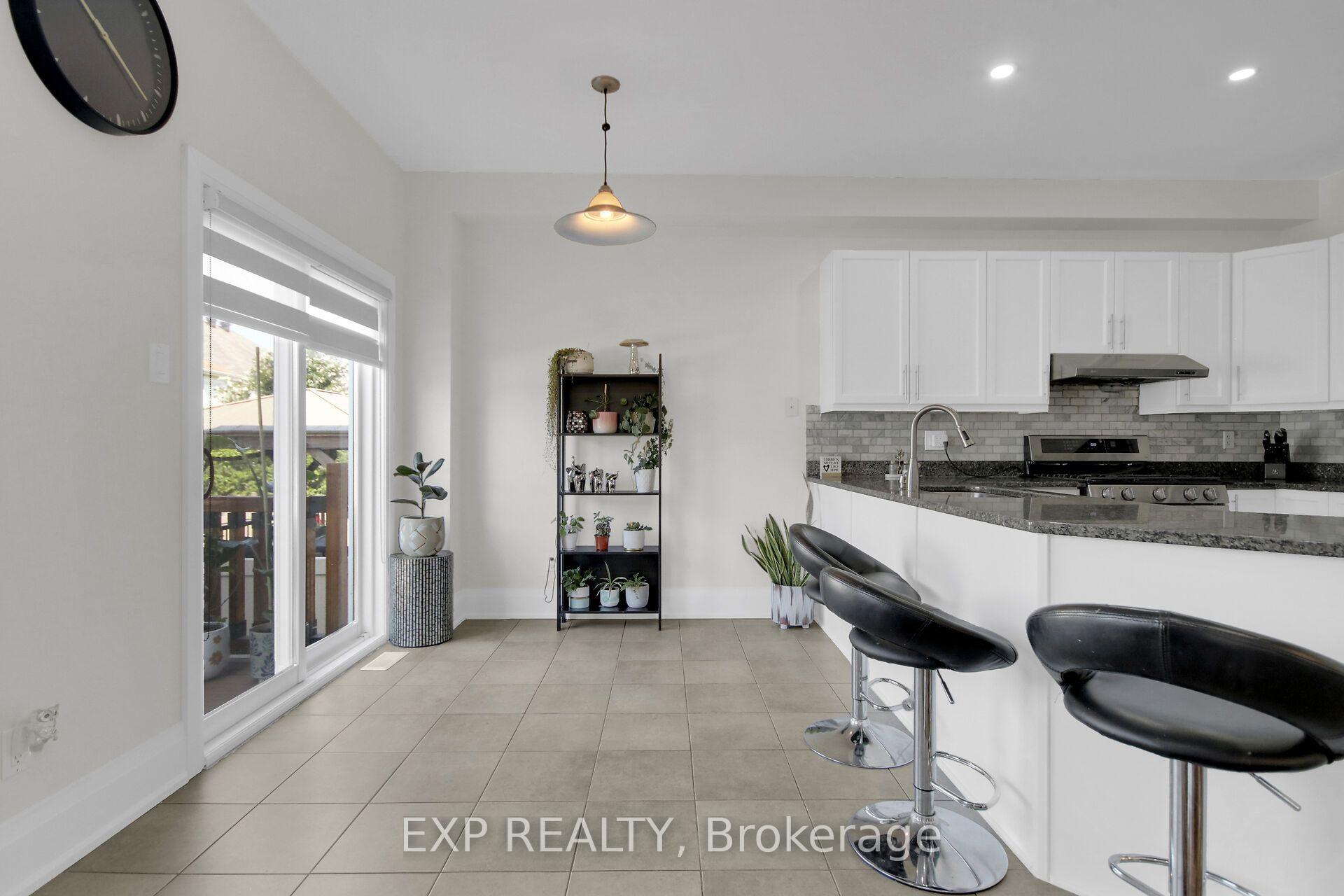 Photo 11 of 860 Percifor Way, Ottawa, Mer Bleue/Bradley Estates/Anderson Park — HOMEH