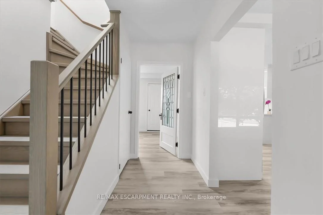 Photo 6 of 345 Berkindale Drive, Hamilton, Riverdale — HOMEH