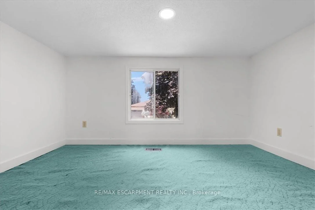 Photo 32 of 345 Berkindale Drive, Hamilton, Riverdale — HOMEH