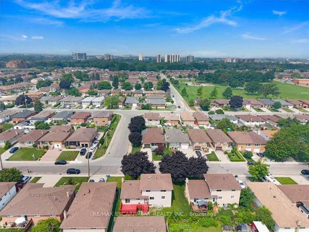 Photo 72 of 345 Berkindale Drive, Hamilton, Riverdale — HOMEH
