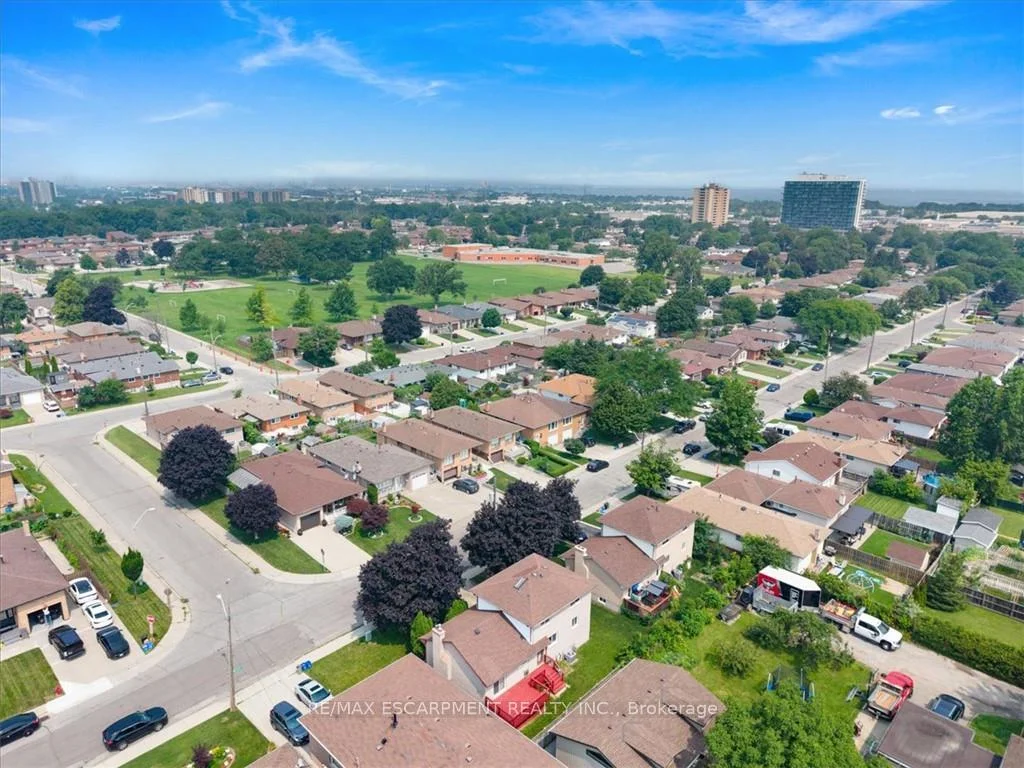 Photo 76 of 345 Berkindale Drive, Hamilton, Riverdale — HOMEH
