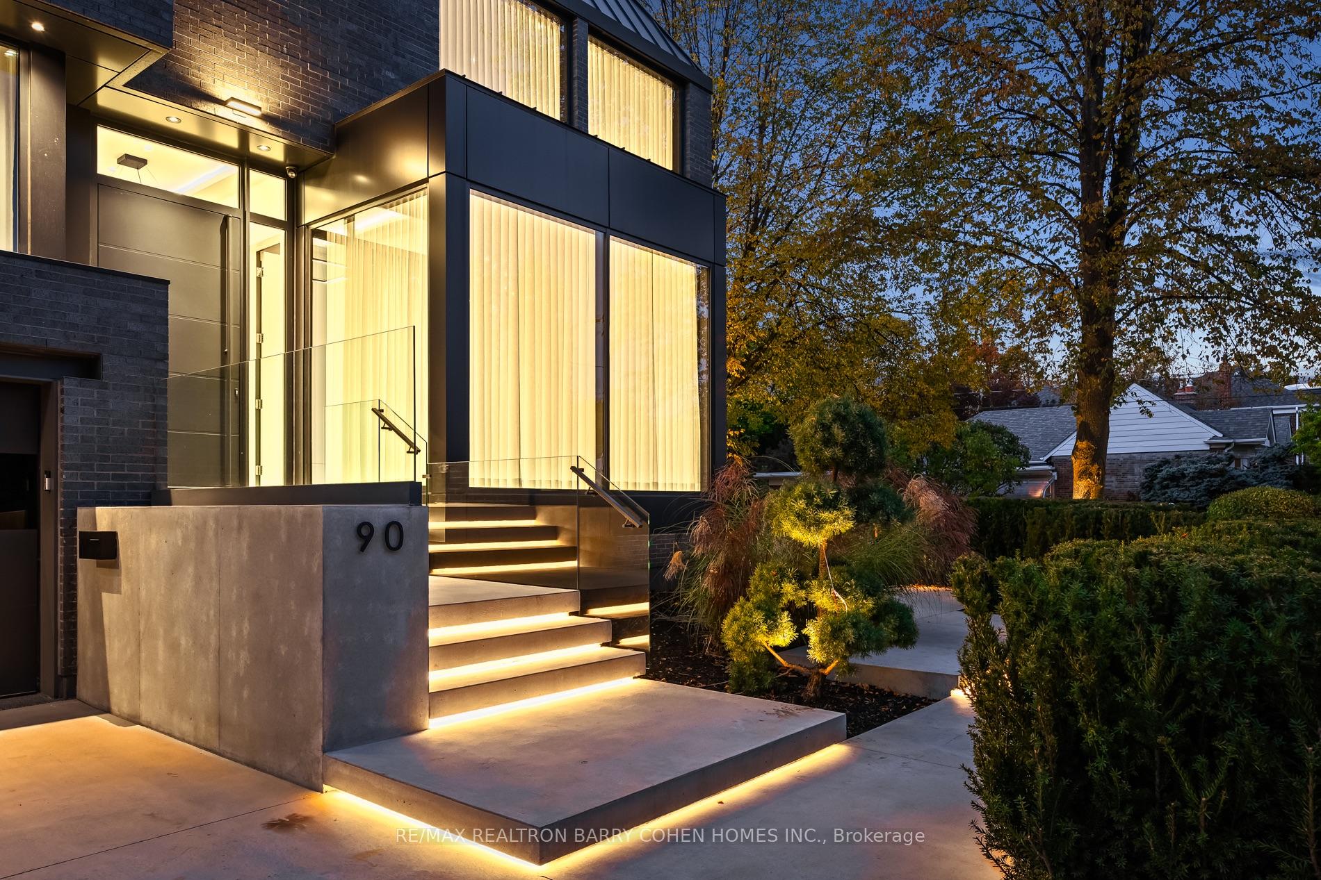 Photo 2 of 90 Esgore Drive, Toronto, Bedford Park-Nortown — HOMEH