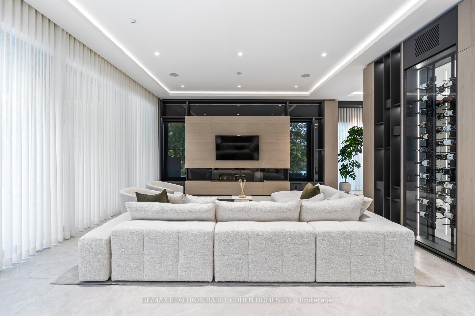 Photo 9 of 90 Esgore Drive, Toronto, Bedford Park-Nortown — HOMEH
