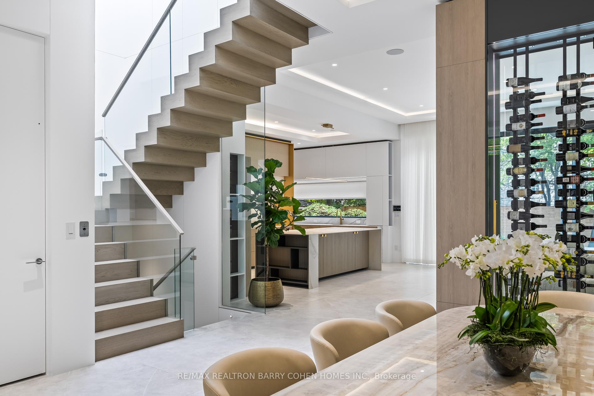 Photo 13 of 90 Esgore Drive, Toronto, Bedford Park-Nortown — HOMEH