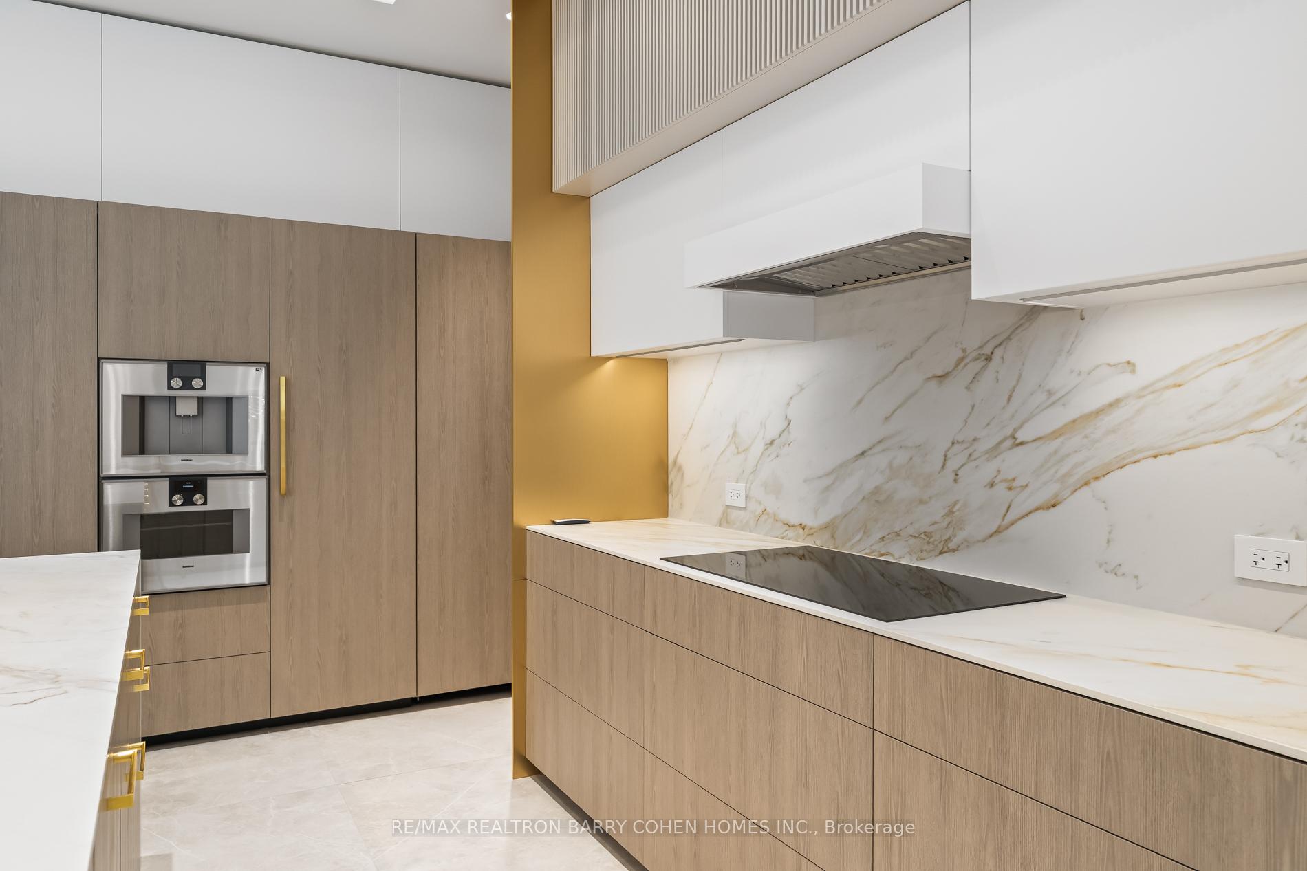 Photo 16 of 90 Esgore Drive, Toronto, Bedford Park-Nortown — HOMEH