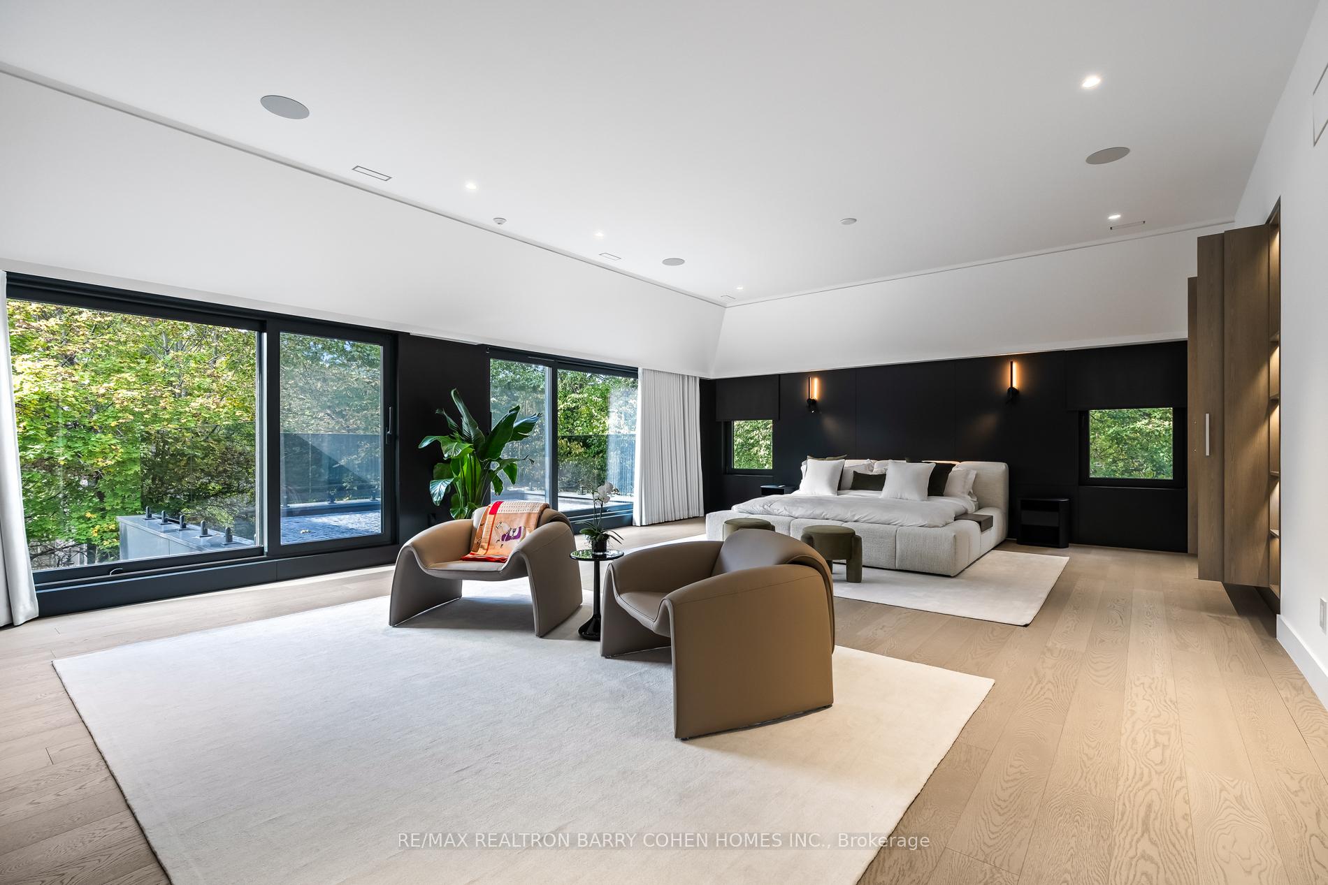 Photo 22 of 90 Esgore Drive, Toronto, Bedford Park-Nortown — HOMEH