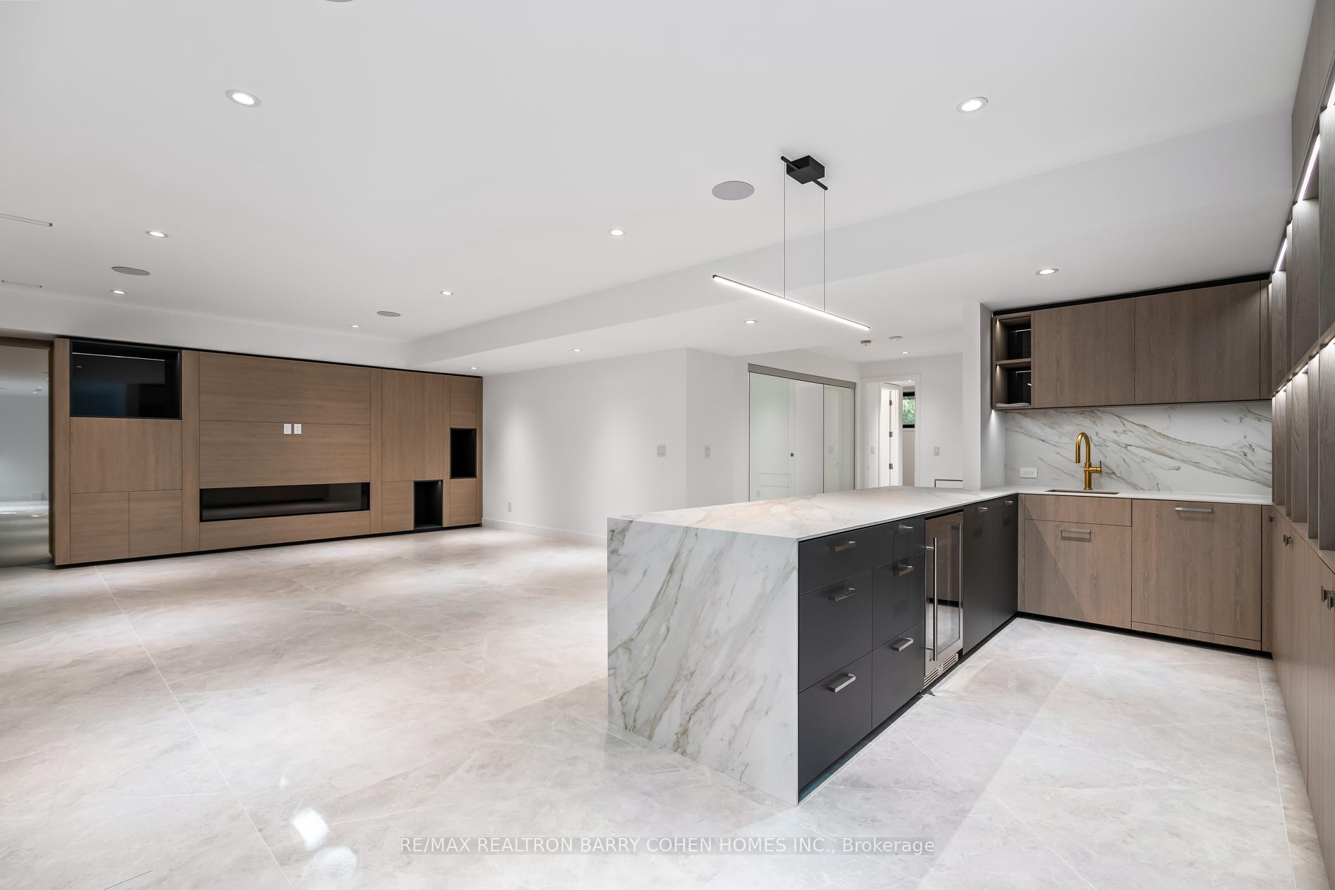Photo 30 of 90 Esgore Drive, Toronto, Bedford Park-Nortown — HOMEH