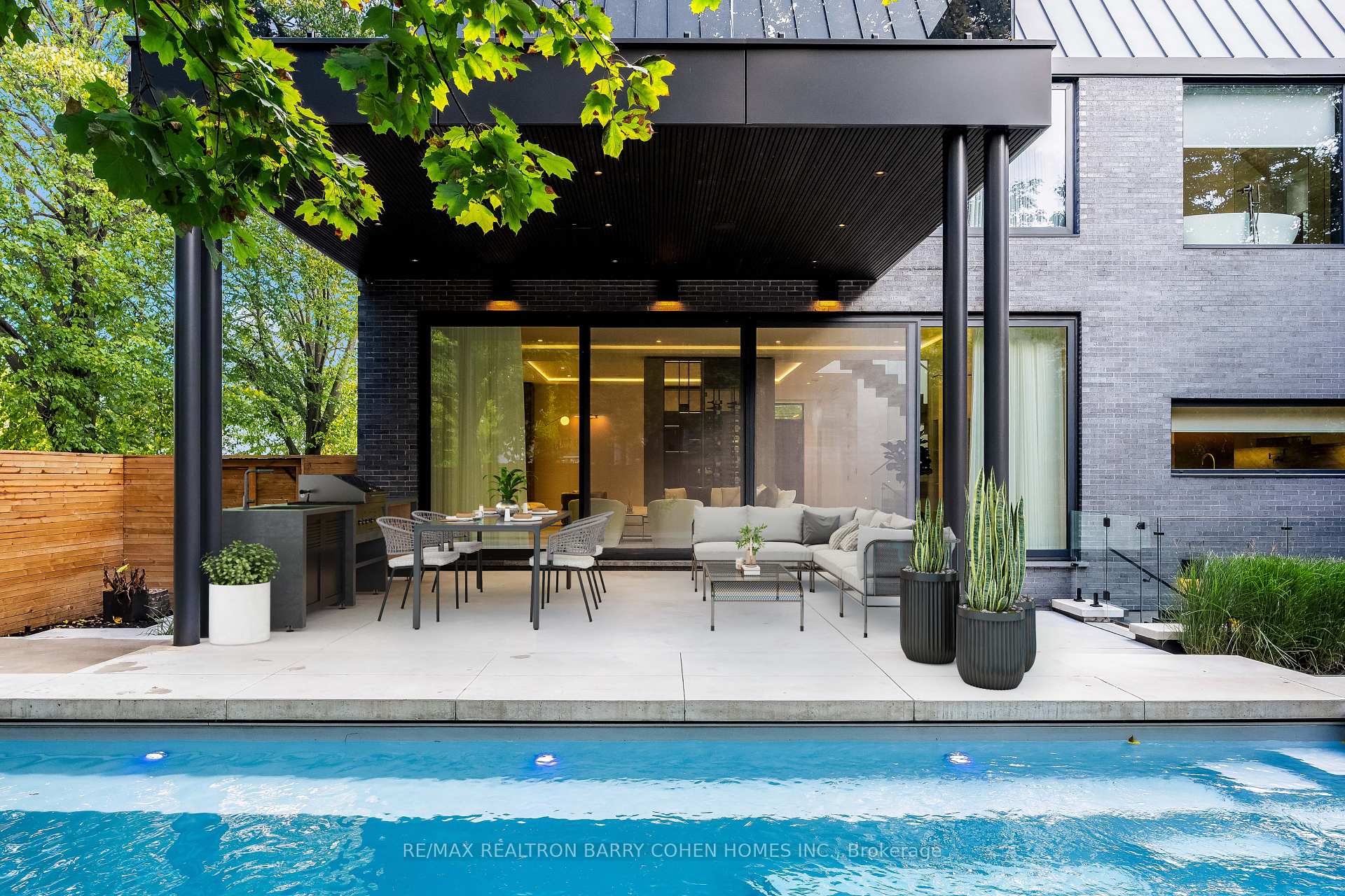 Photo 35 of 90 Esgore Drive, Toronto, Bedford Park-Nortown — HOMEH