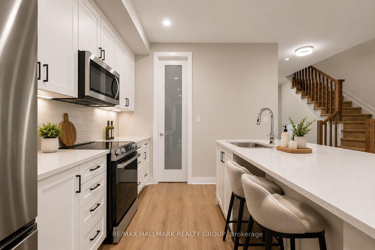 Photo 5 of 572 Roundhouse Crescent, Ottawa, Stittsville (South) — HOMEH