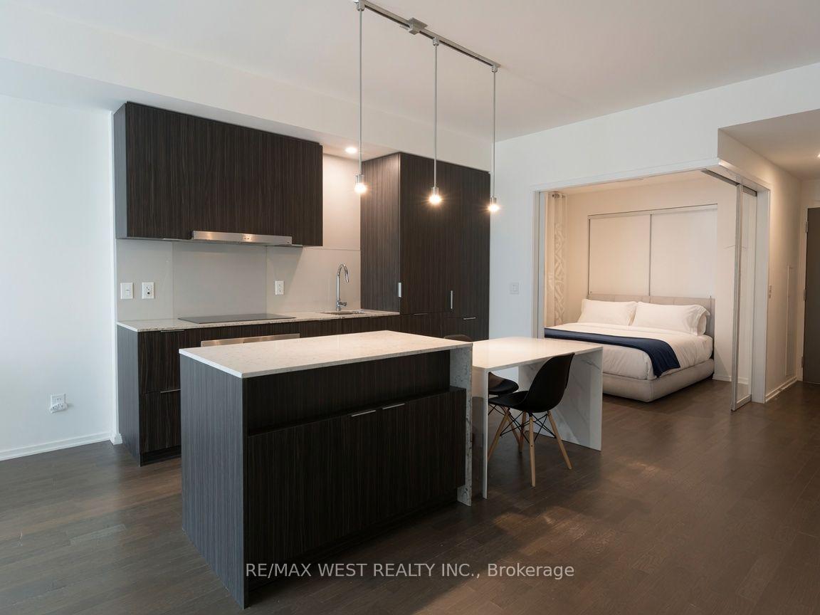 Photo 1 of Unit 524, 1 Bloor Street E, Toronto, Church-Yonge Corridor — HOMEH