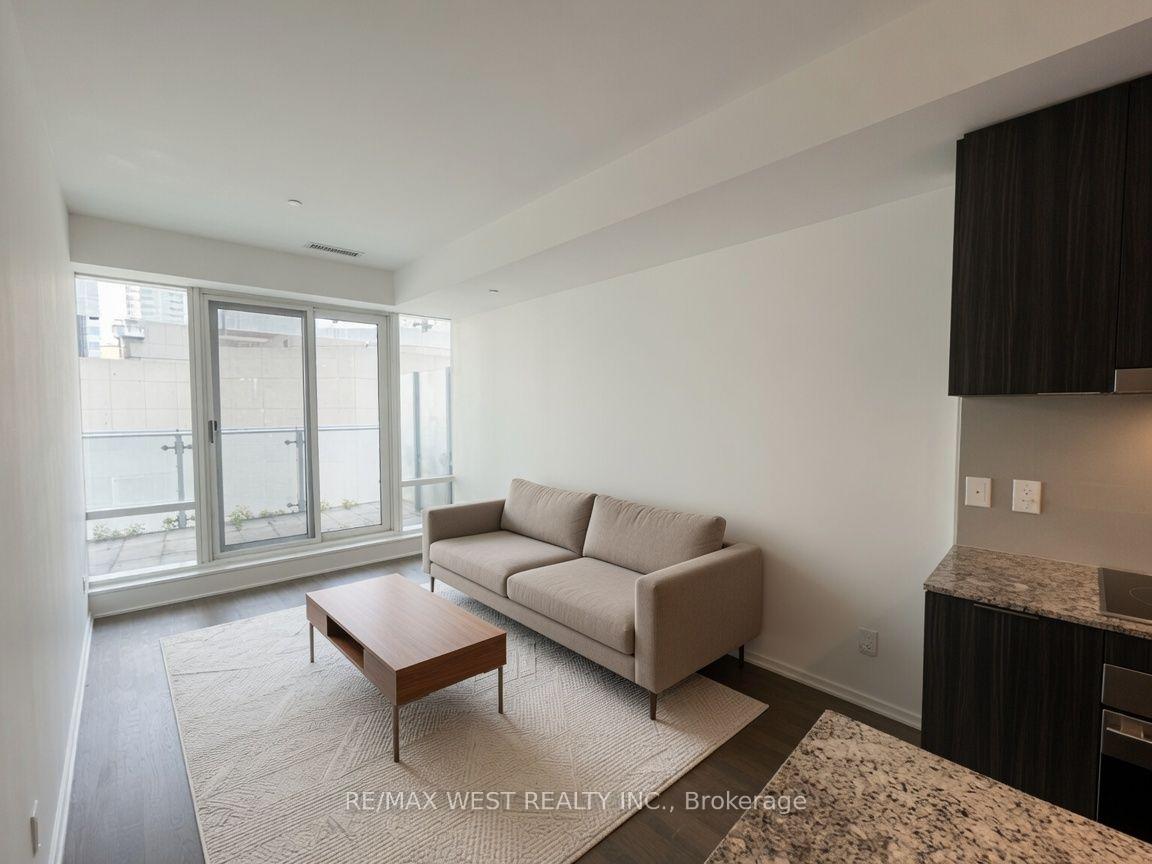 Photo 2 of Unit 524, 1 Bloor Street E, Toronto, Church-Yonge Corridor — HOMEH