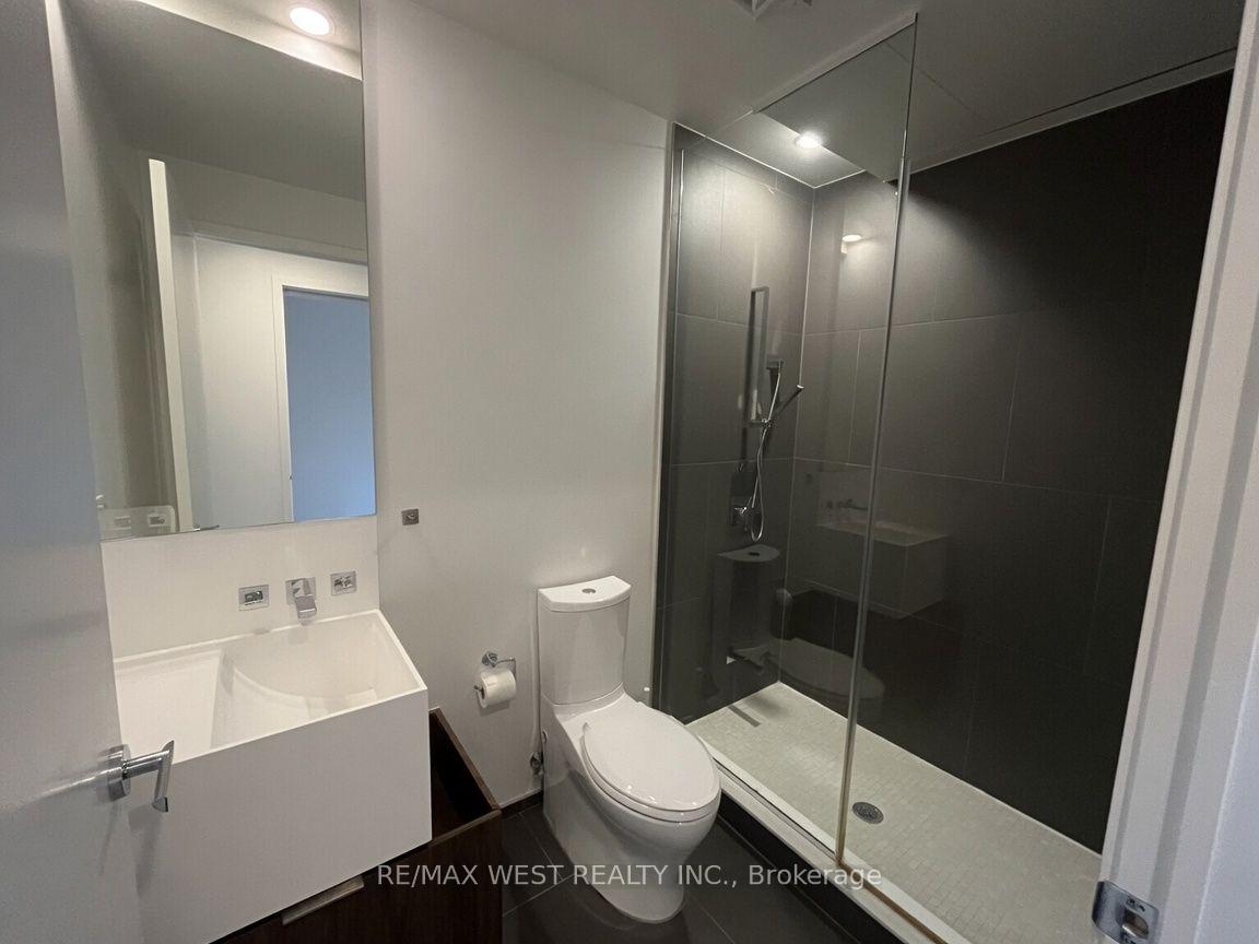 Photo 3 of Unit 524, 1 Bloor Street E, Toronto, Church-Yonge Corridor — HOMEH