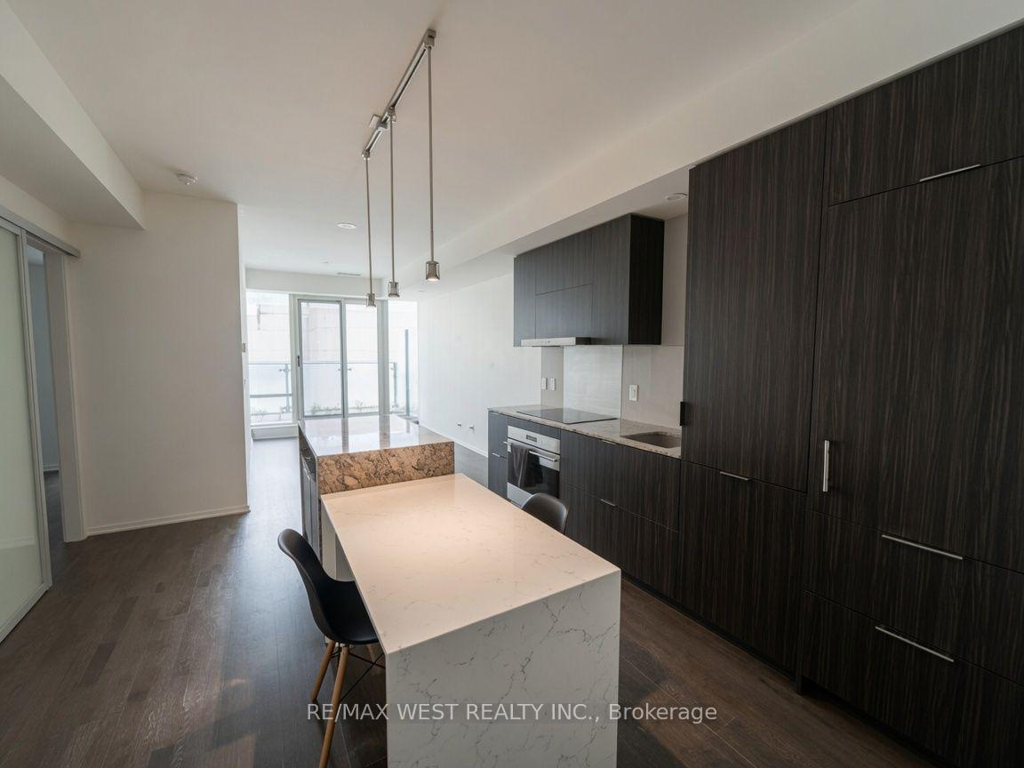 Photo 4 of Unit 524, 1 Bloor Street E, Toronto, Church-Yonge Corridor — HOMEH