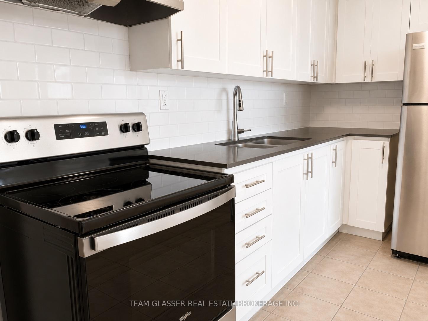 Photo 6 of Unit 506, 396 Queens Avenue, London, East F — HOMEH
