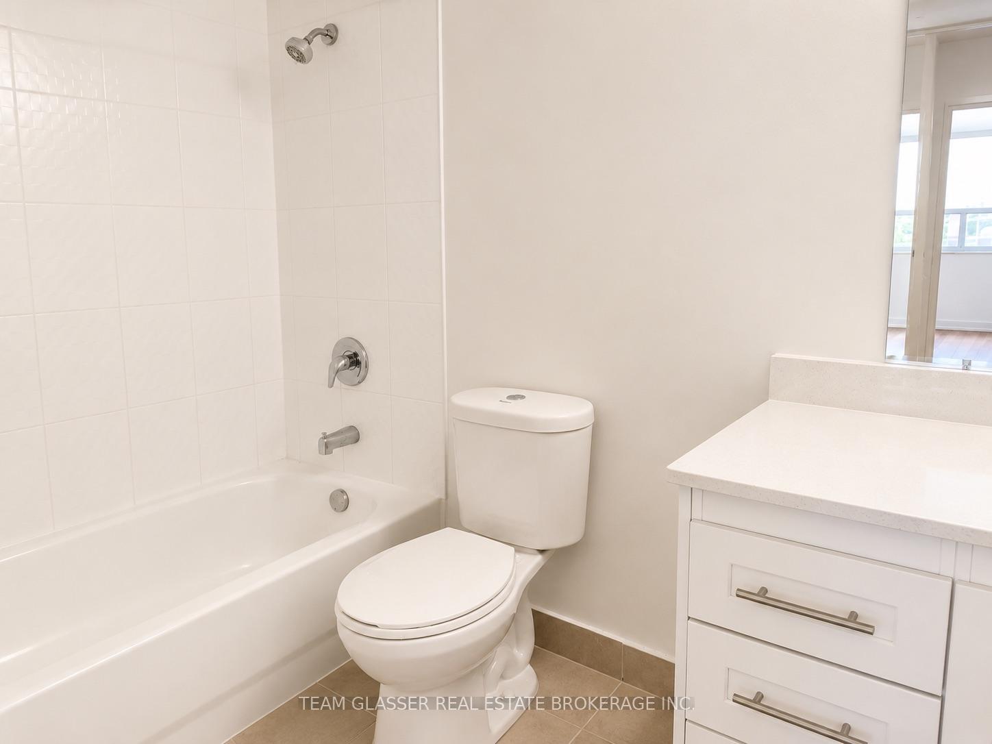 Photo 9 of Unit 506, 396 Queens Avenue, London, East F — HOMEH
