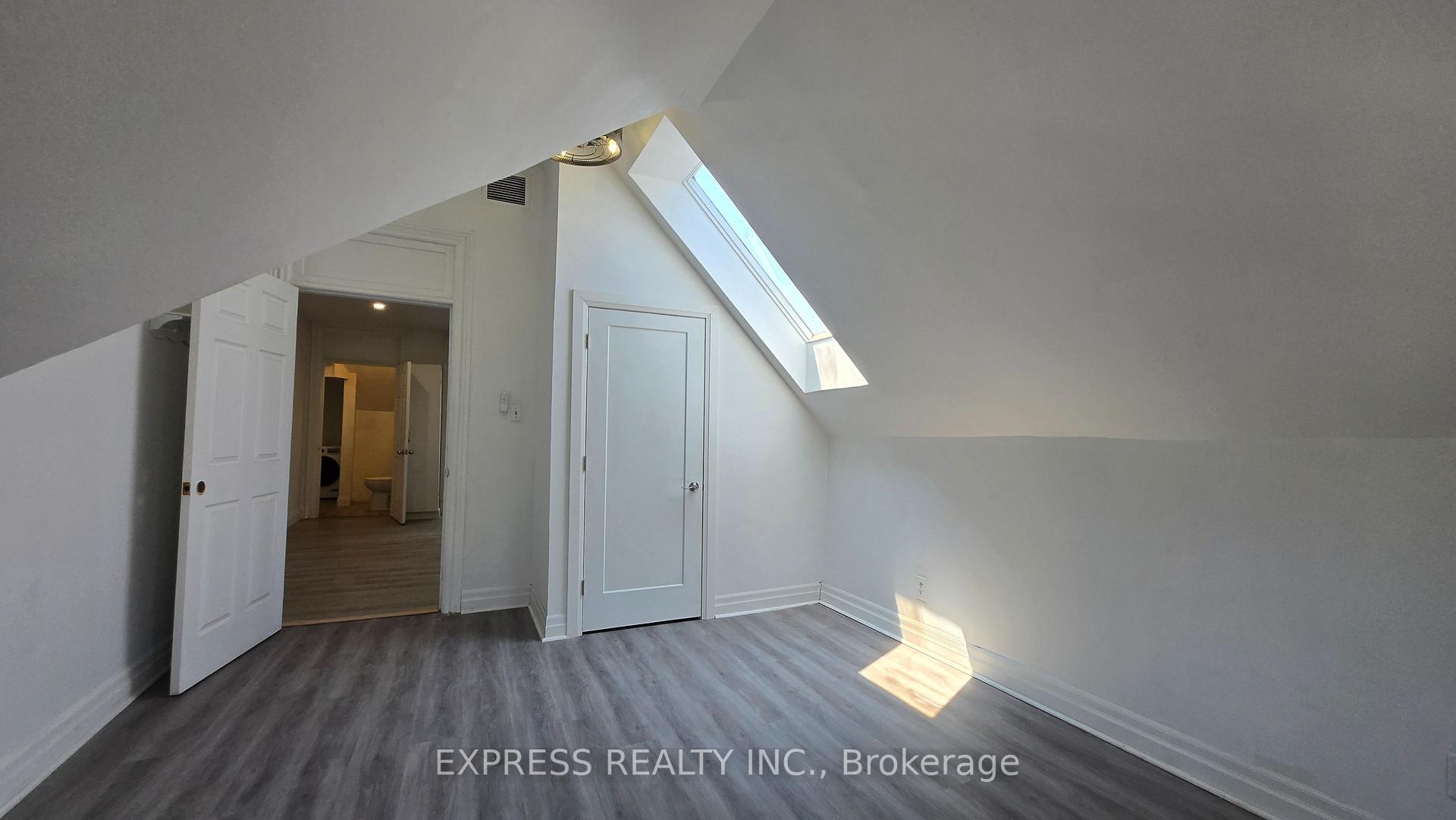 Photo 2 of Unit 303, 252 James Street S, Hamilton, Durand — HOMEH