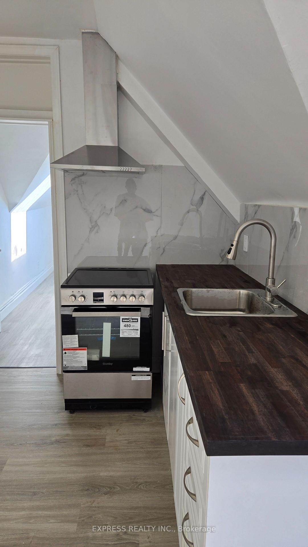 Photo 6 of Unit 303, 252 James Street S, Hamilton, Durand — HOMEH
