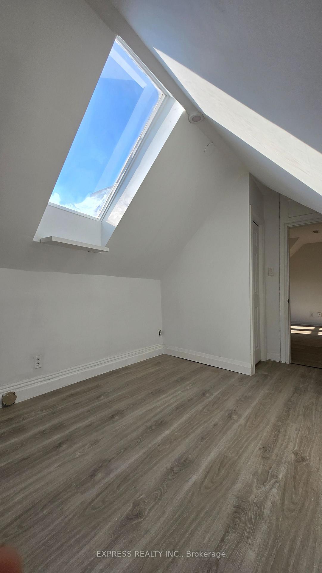 Photo 8 of Unit 303, 252 James Street S, Hamilton, Durand — HOMEH