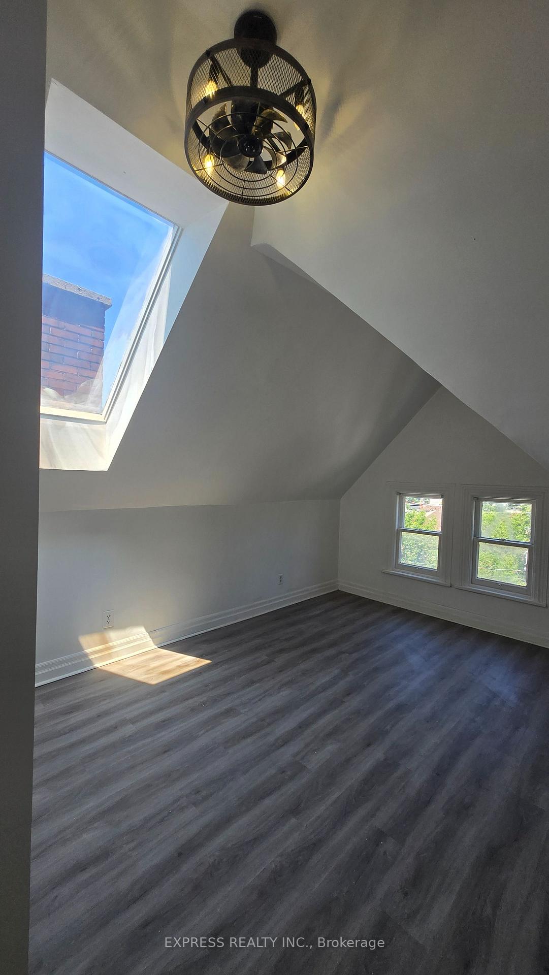 Photo 13 of Unit 303, 252 James Street S, Hamilton, Durand — HOMEH