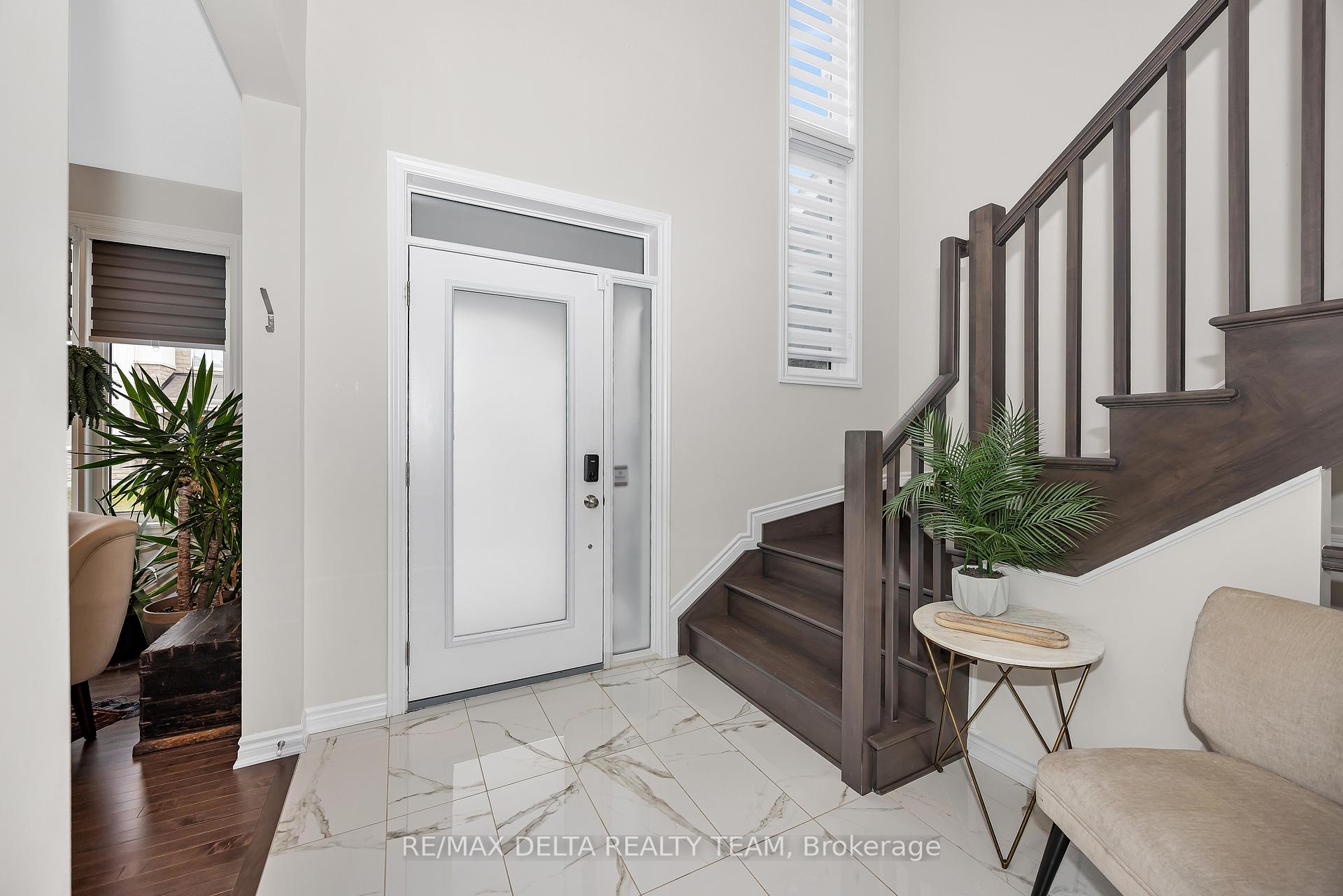 Photo 5 of 748 Vennecy Terrace, Ottawa, Chapel Hill South - Orleans Village — HOMEH