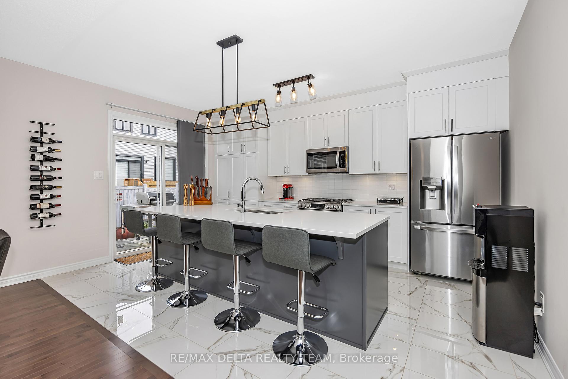 Photo 9 of 748 Vennecy Terrace, Ottawa, Chapel Hill South - Orleans Village — HOMEH