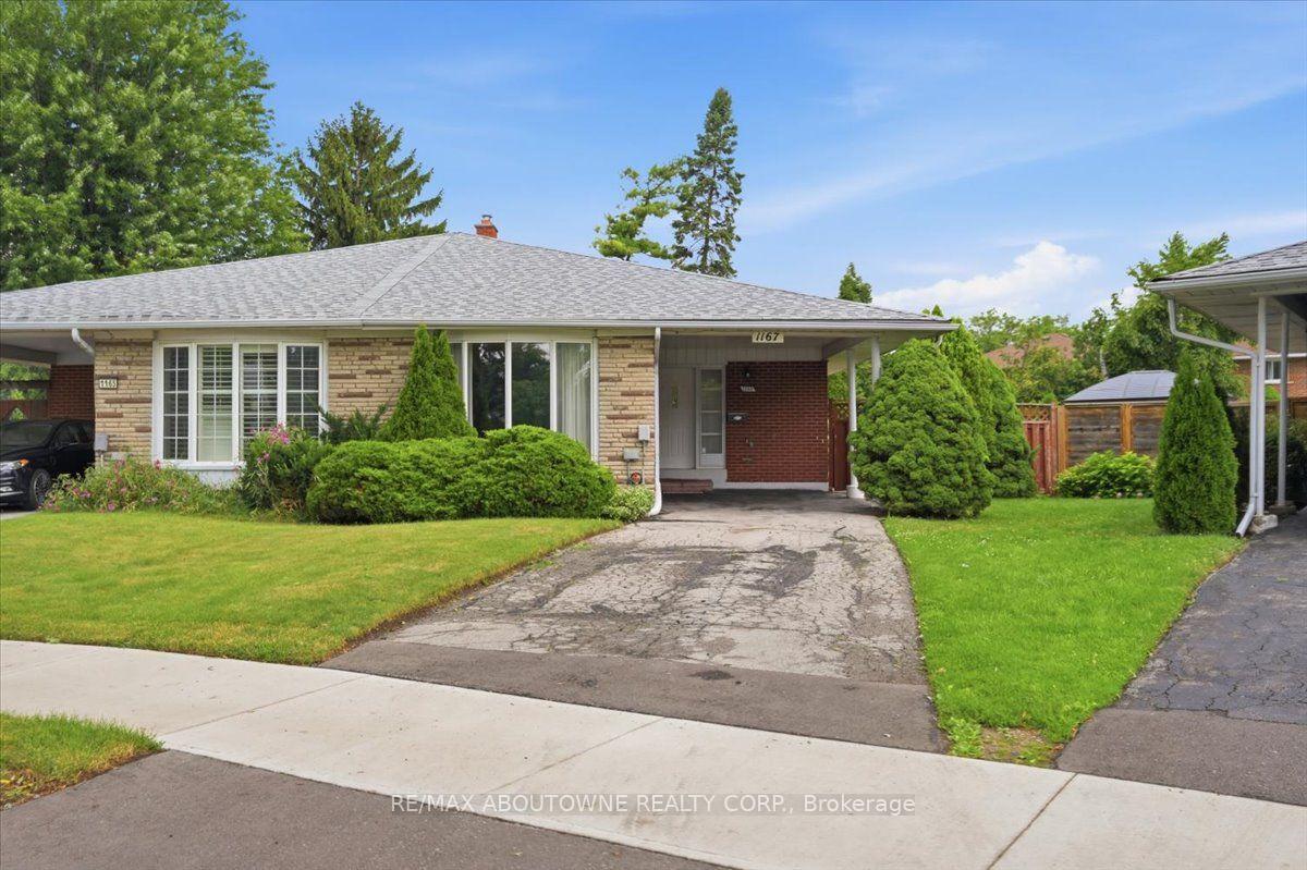 Front of 1167 Saturnia Crescent