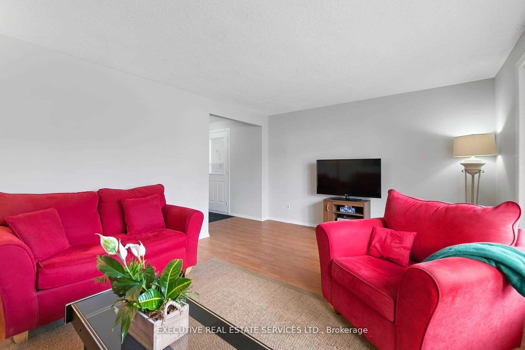 Photo 4 of 58 Burns Drive, Guelph, Riverside Park — HOMEH