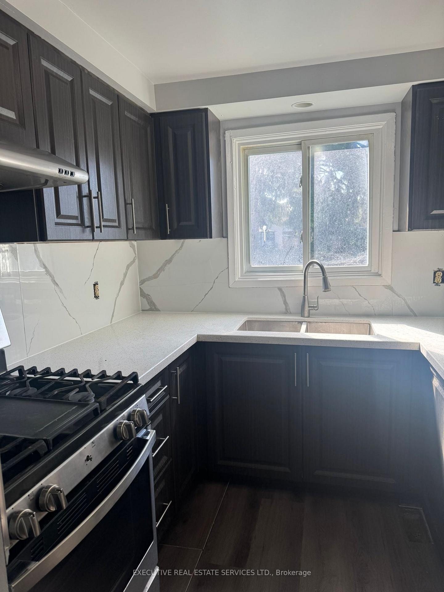 Photo 9 of 58 Burns Drive, Guelph, Riverside Park — HOMEH