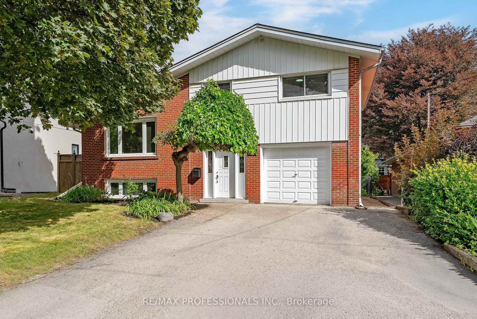 Photo 1 of 89 Glen Agar Drive, Etobicoke, Princess-Rosethorn — HOMEH