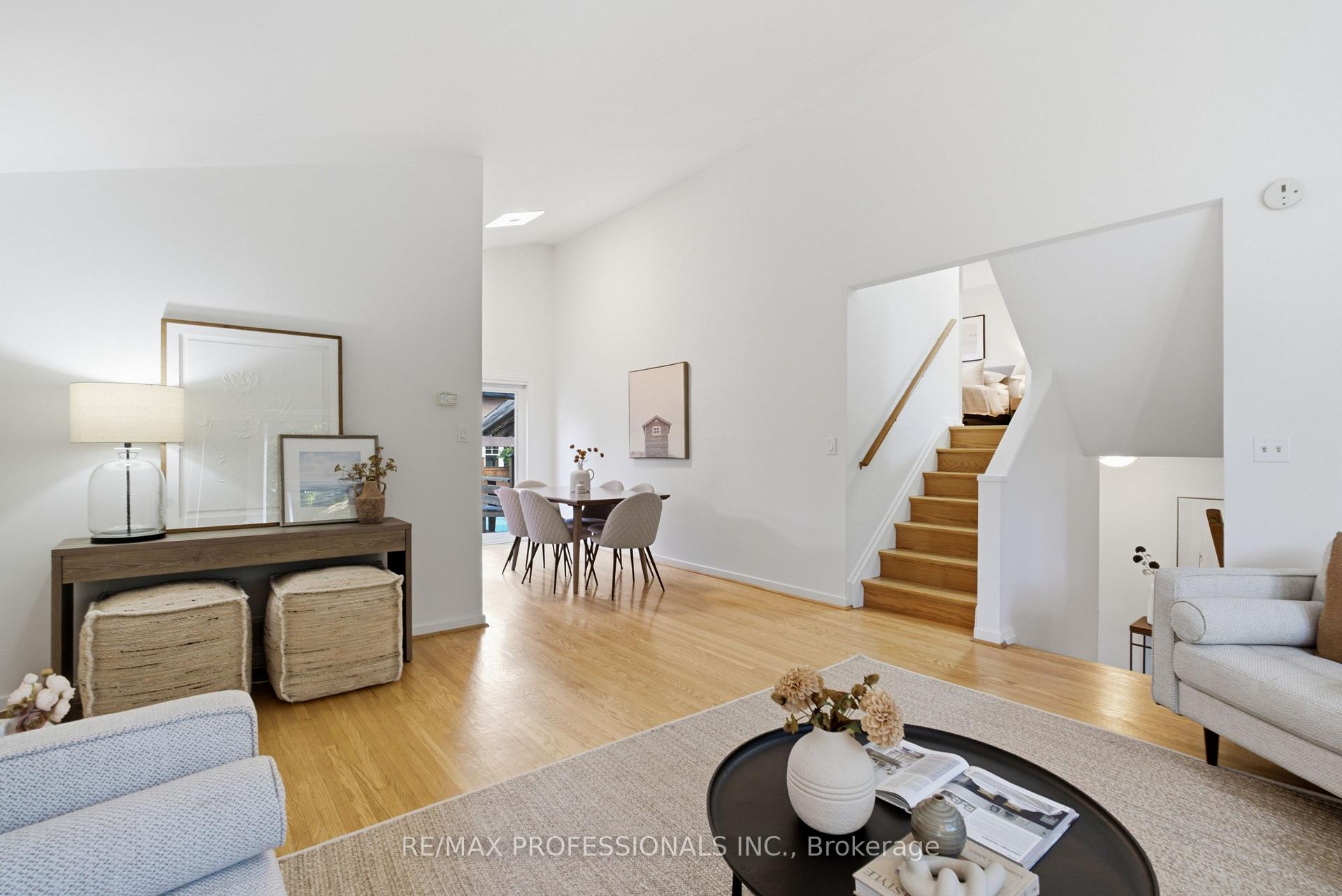 Photo 9 of 89 Glen Agar Drive, Etobicoke, Princess-Rosethorn — HOMEH
