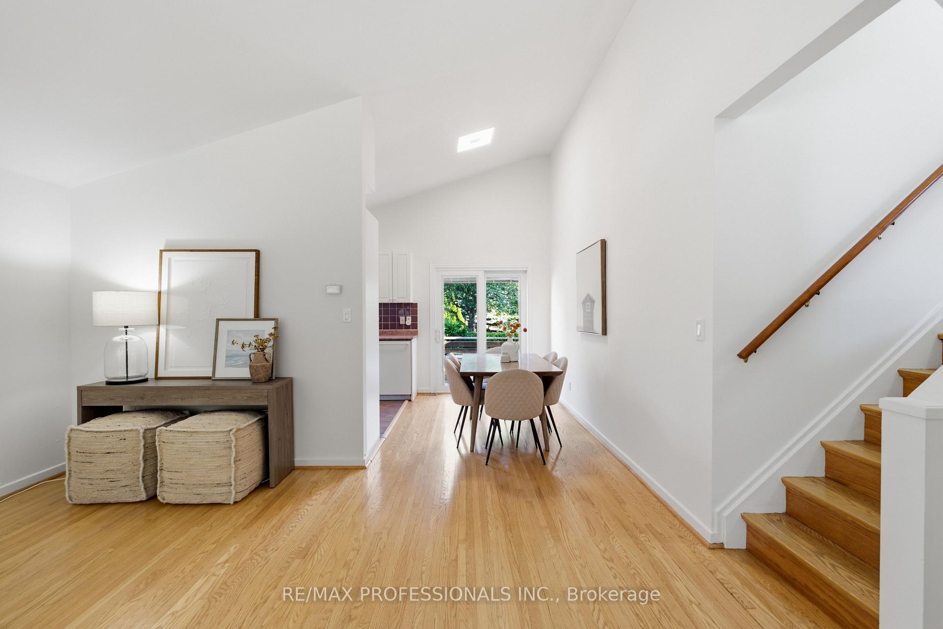 Photo 12 of 89 Glen Agar Drive, Etobicoke, Princess-Rosethorn — HOMEH