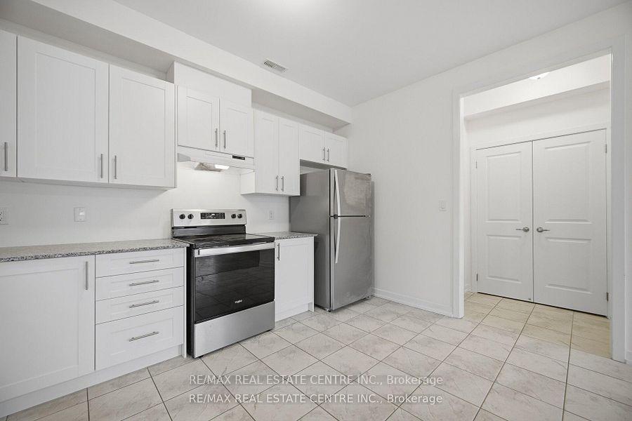 Photo 14 of 1551 Labine Point, Milton, Cobban — HOMEH