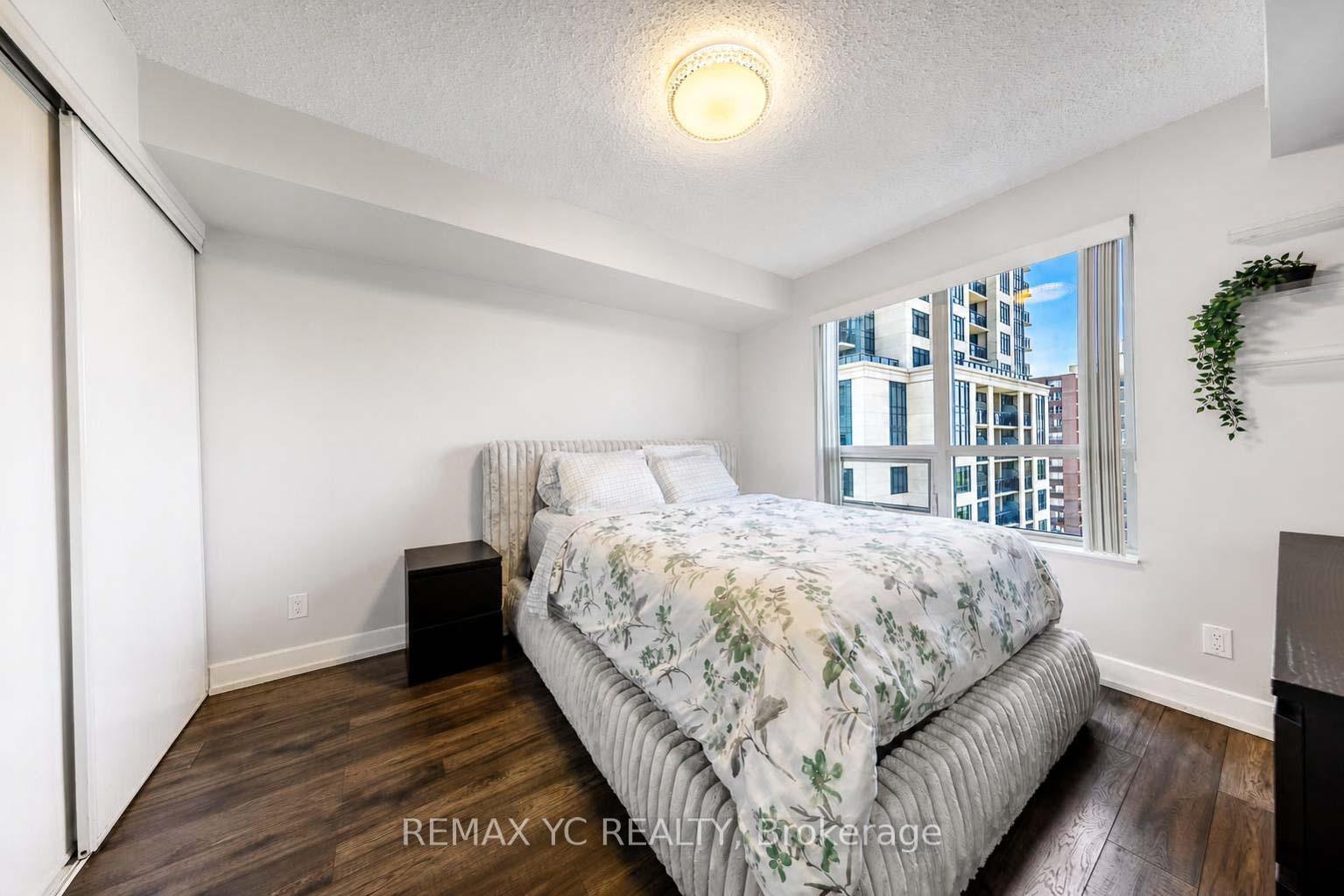 Photo 9 of Unit 1130, 2 Eva Road, Etobicoke, Etobicoke West Mall — HOMEH