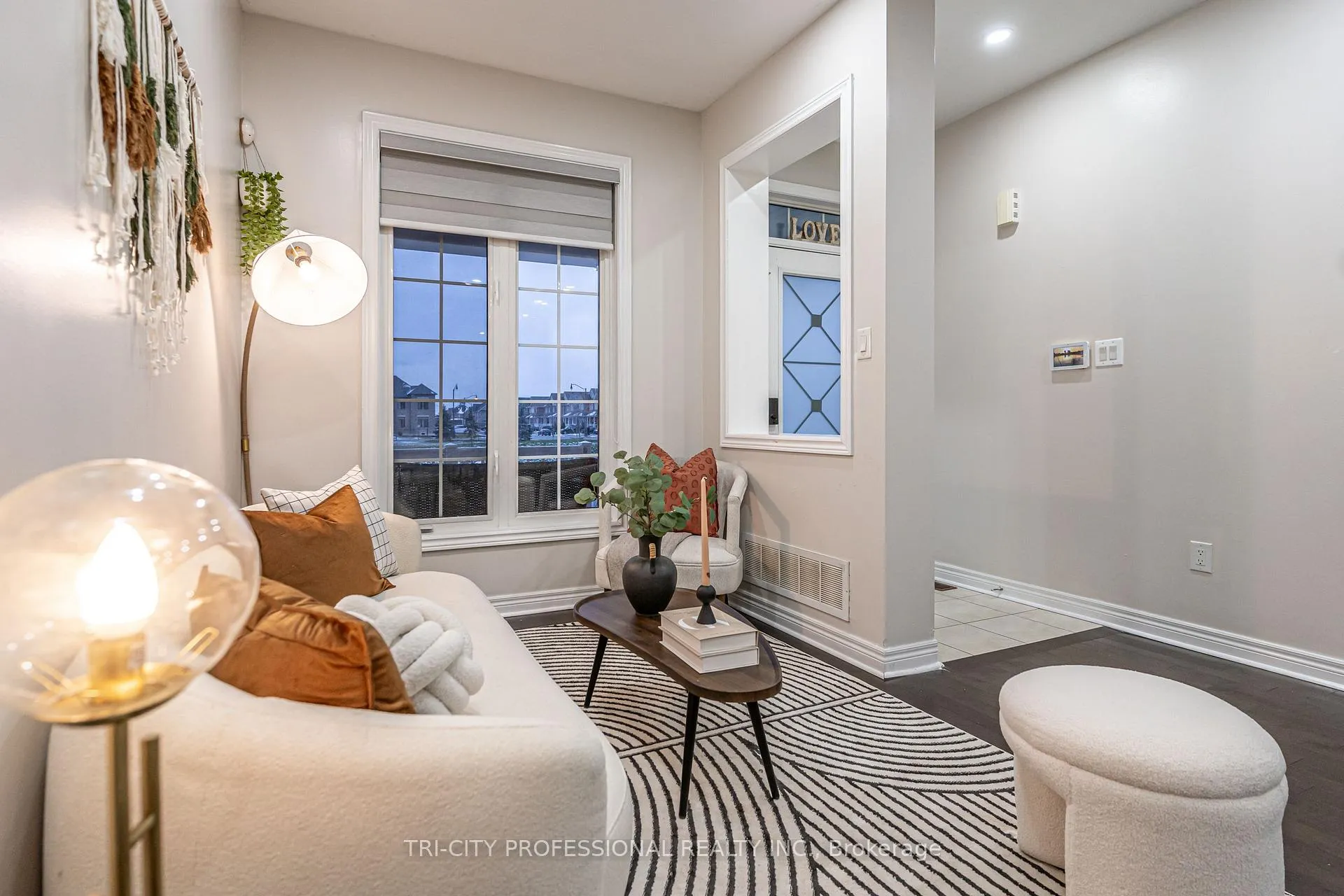 Photo 7 of 17 Sleightholme Crescent, Brampton, Bram East — HOMEH