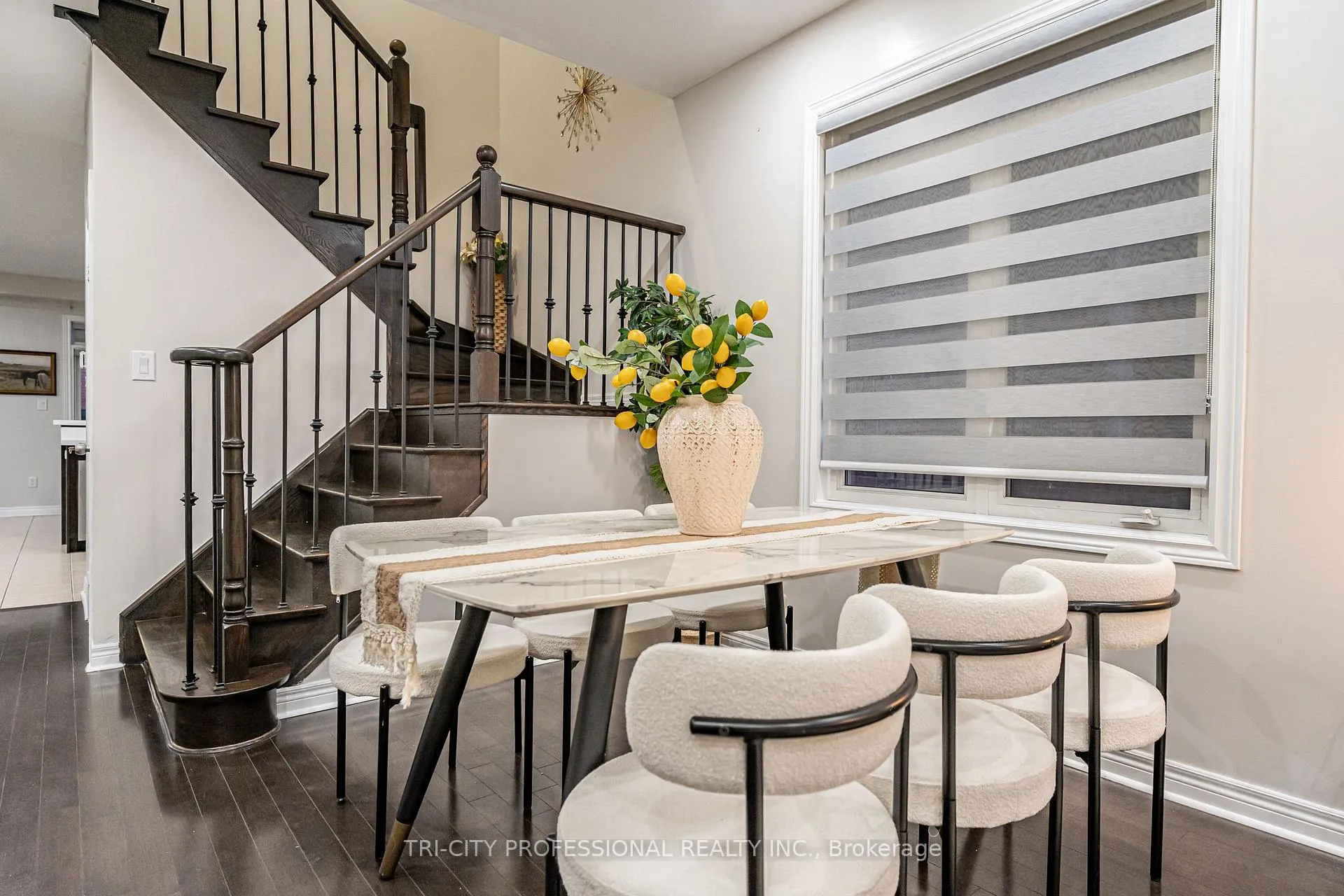 Photo 8 of 17 Sleightholme Crescent, Brampton, Bram East — HOMEH