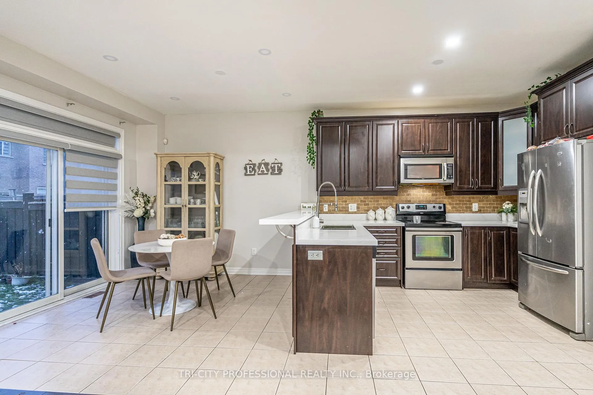 Photo 15 of 17 Sleightholme Crescent, Brampton, Bram East — HOMEH