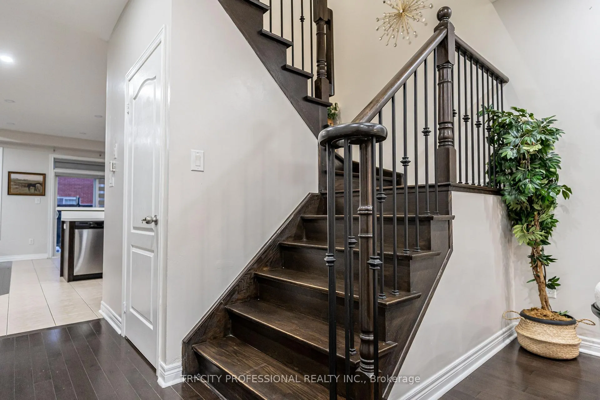 Photo 22 of 17 Sleightholme Crescent, Brampton, Bram East — HOMEH