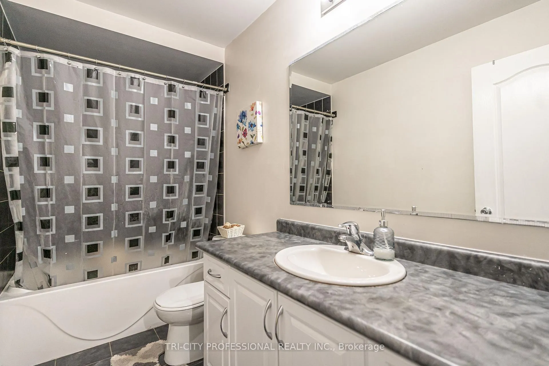 Photo 31 of 17 Sleightholme Crescent, Brampton, Bram East — HOMEH