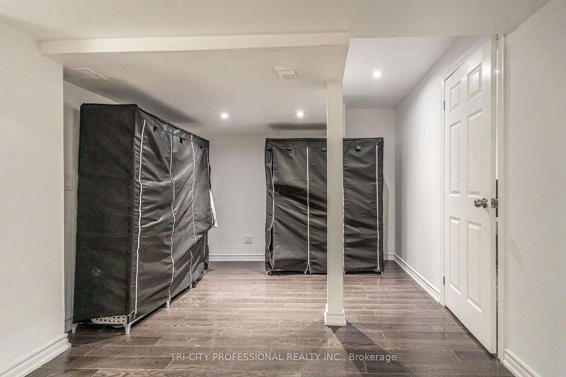 Photo 39 of 17 Sleightholme Crescent, Brampton, Bram East — HOMEH