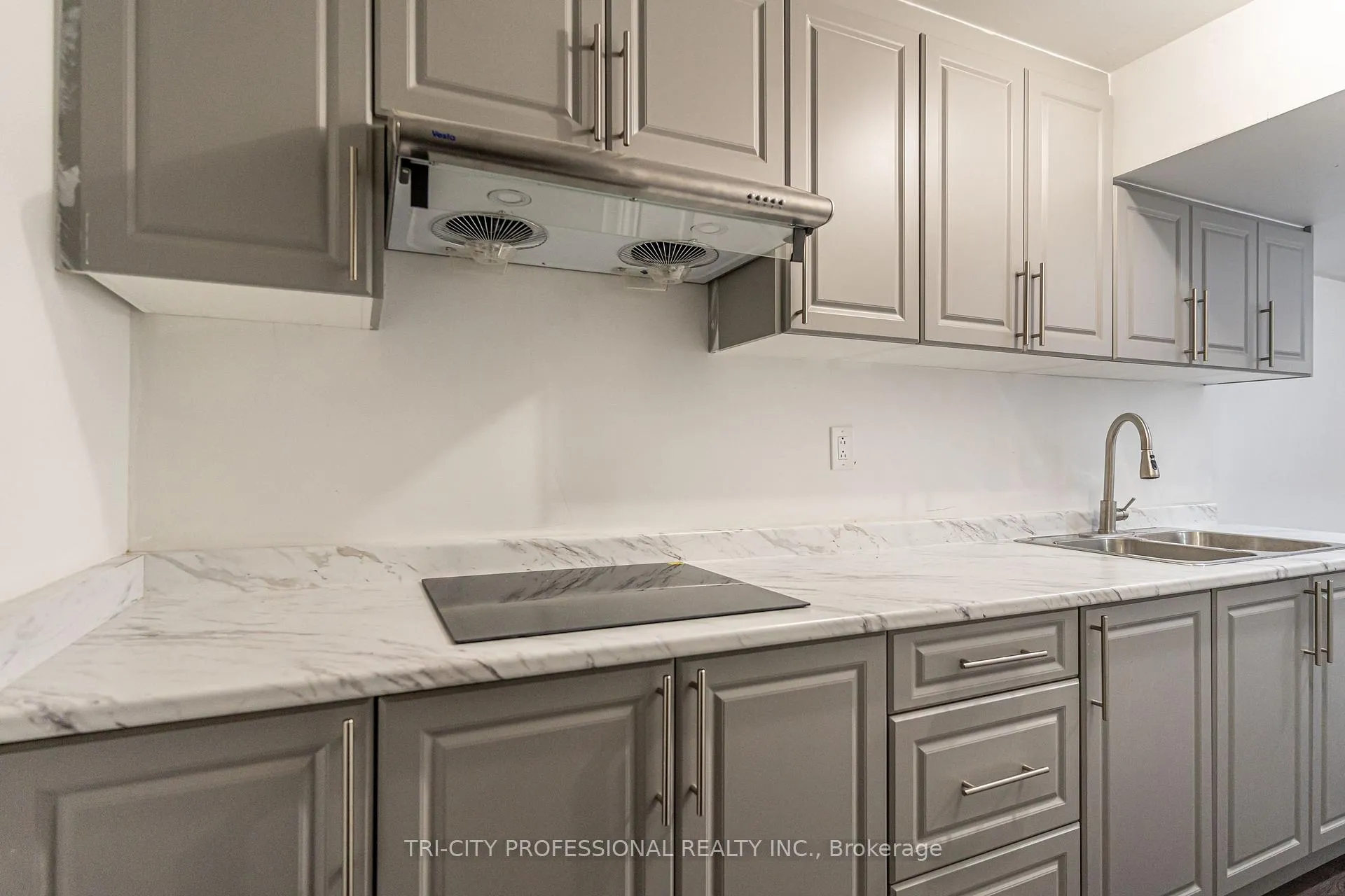 Photo 43 of 17 Sleightholme Crescent, Brampton, Bram East — HOMEH