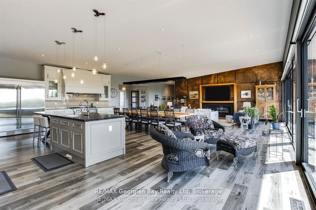 Photo 10 of 165 Wilson Road, Midland — HOMEH