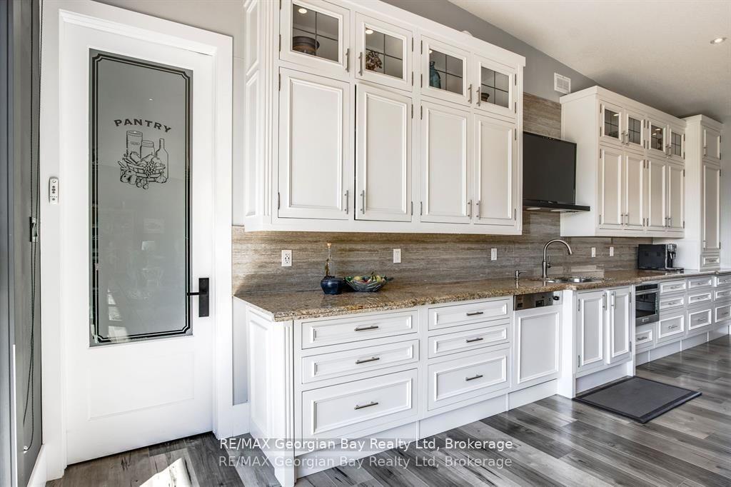Photo 13 of 165 Wilson Road, Midland — HOMEH
