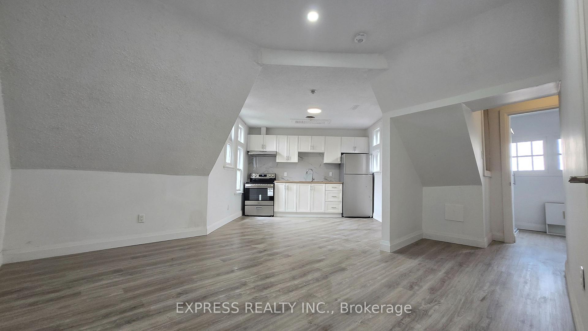 Photo 3 of Unit 301, 252 James Street S, Hamilton, Durand — HOMEH