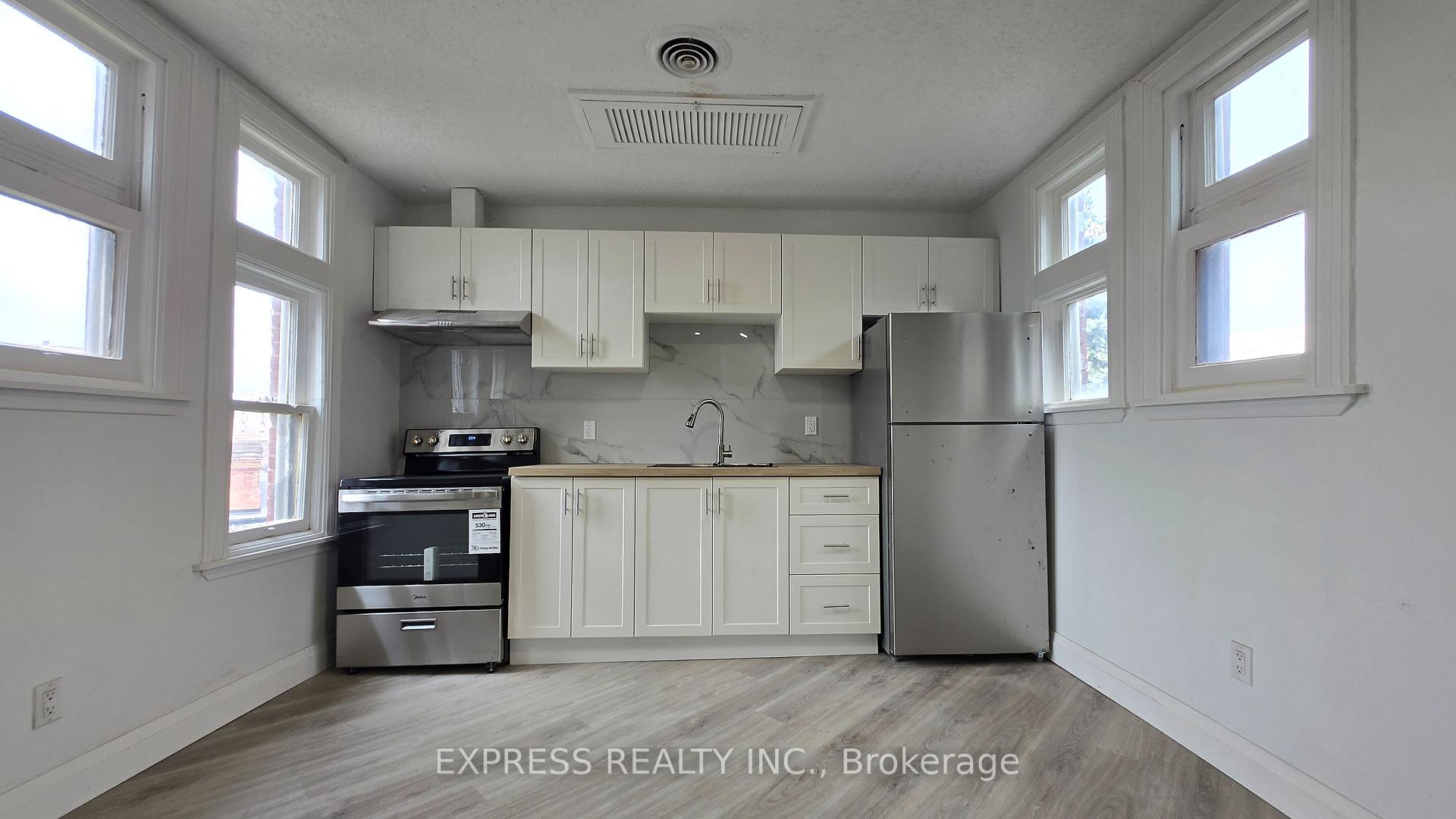 Photo 4 of Unit 301, 252 James Street S, Hamilton, Durand — HOMEH