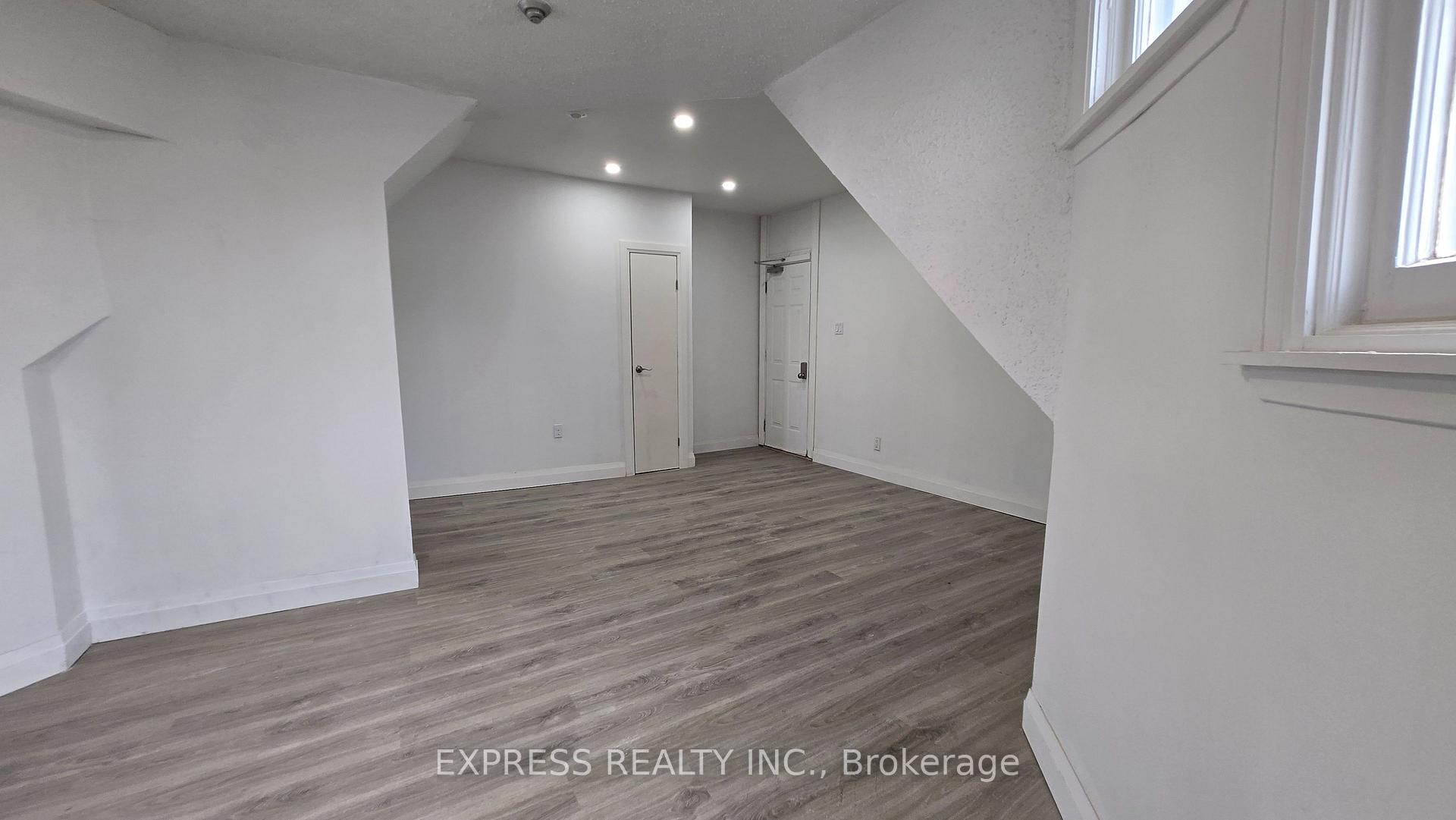Photo 10 of Unit 301, 252 James Street S, Hamilton, Durand — HOMEH