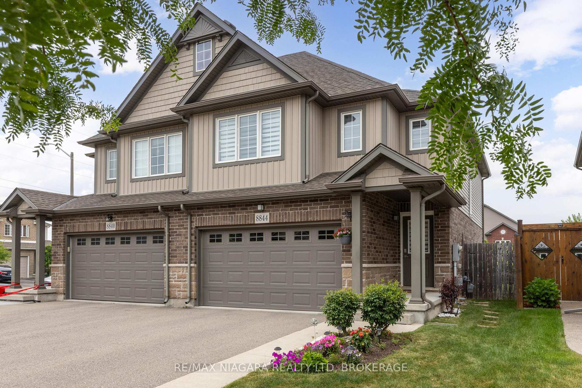 Photo 1 of 8844 Silverstar Court, Niagara Falls, Forestview — HOMEH