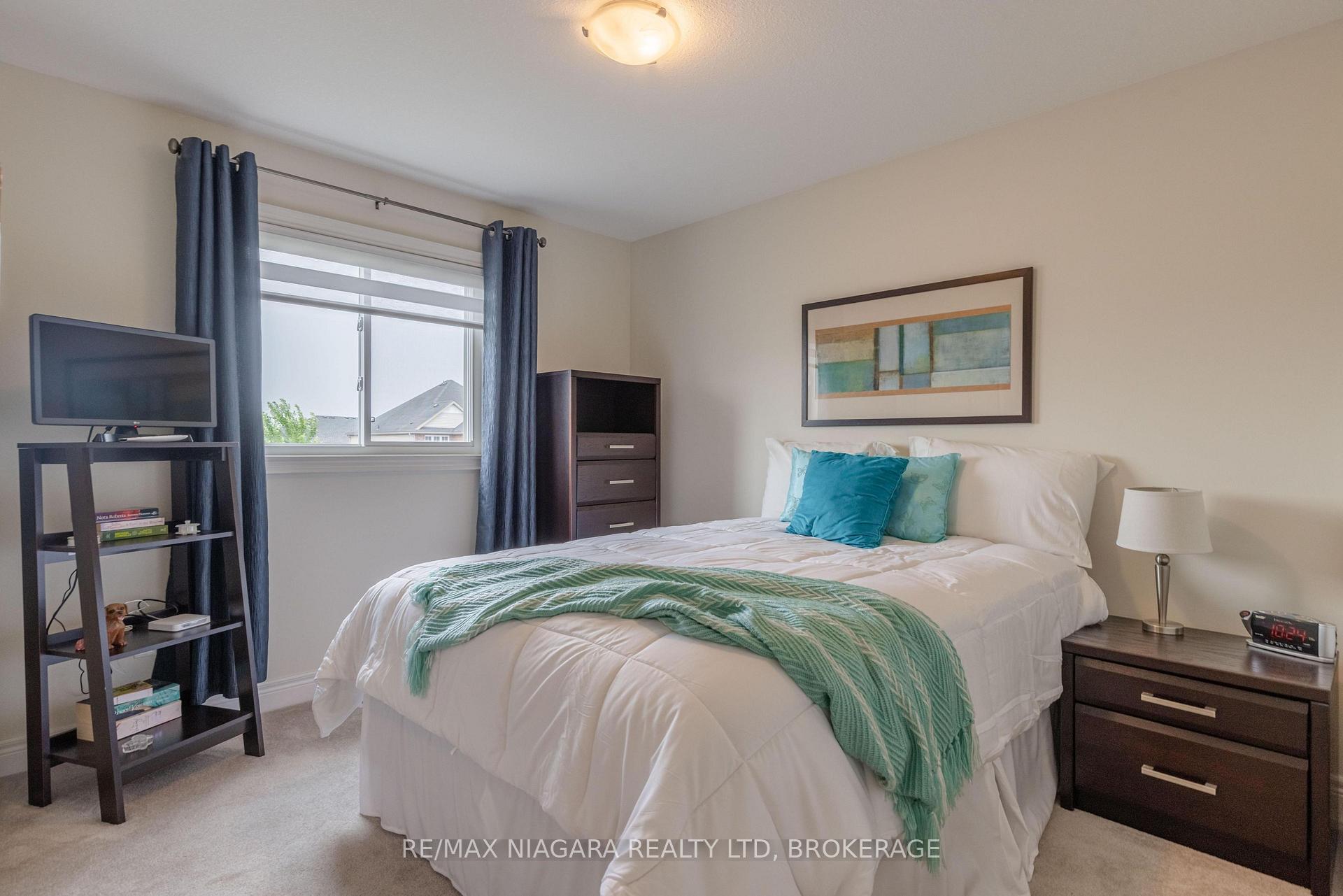 Photo 20 of 8844 Silverstar Court, Niagara Falls, Forestview — HOMEH