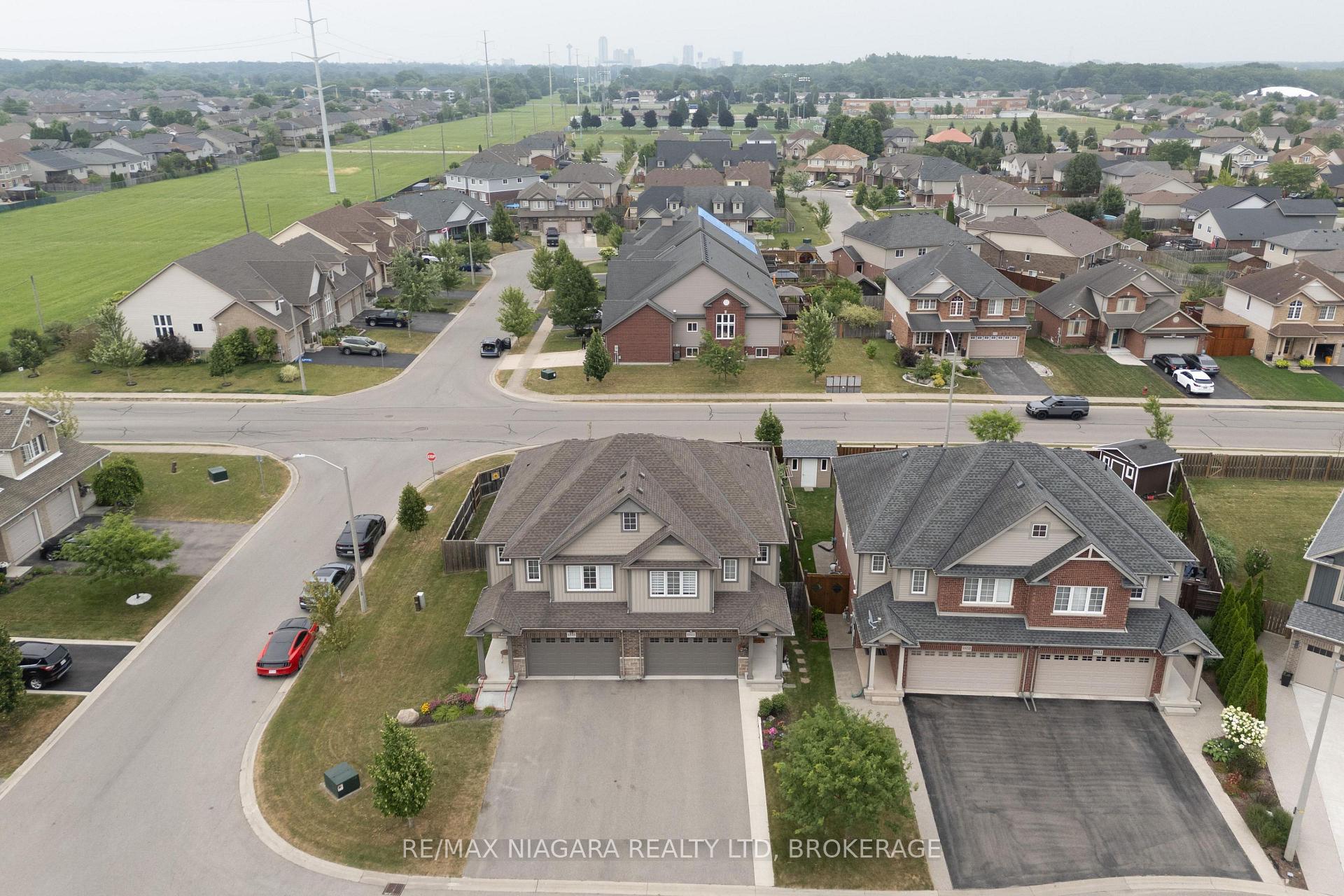 Photo 27 of 8844 Silverstar Court, Niagara Falls, Forestview — HOMEH