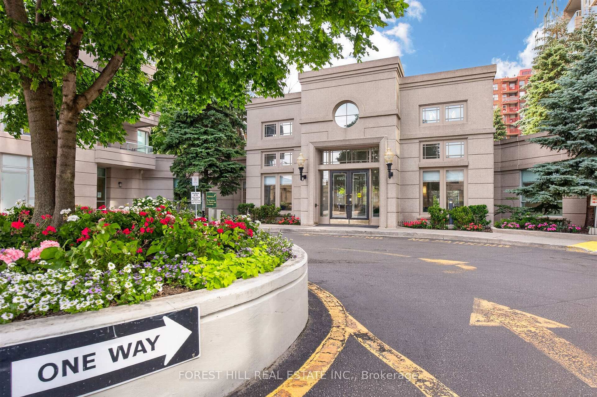 Photo 3 of Unit 1005, 2 Covington Road, Toronto, Englemount-Lawrence — HOMEH